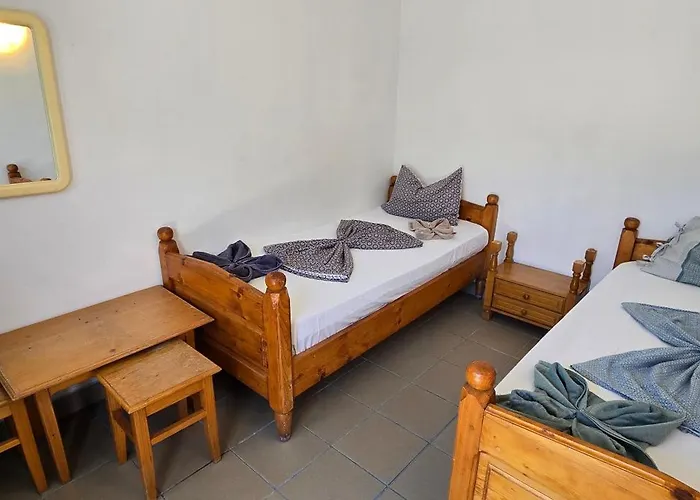 Orizont אכסניה קוסטינסטי