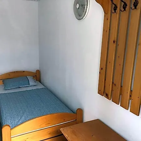 旅馆 Orizont 科斯蒂内什蒂